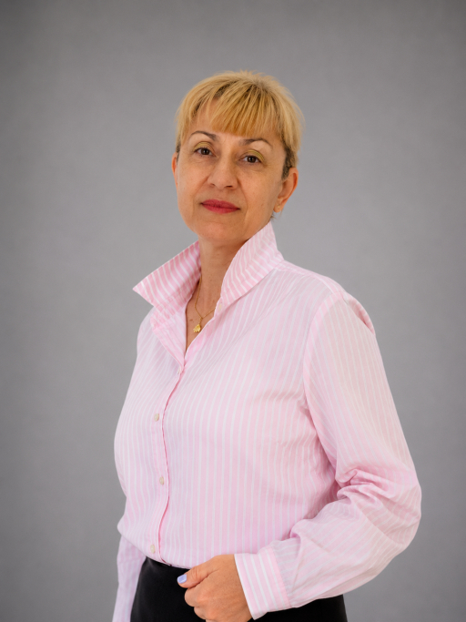 Албена Казанлиева