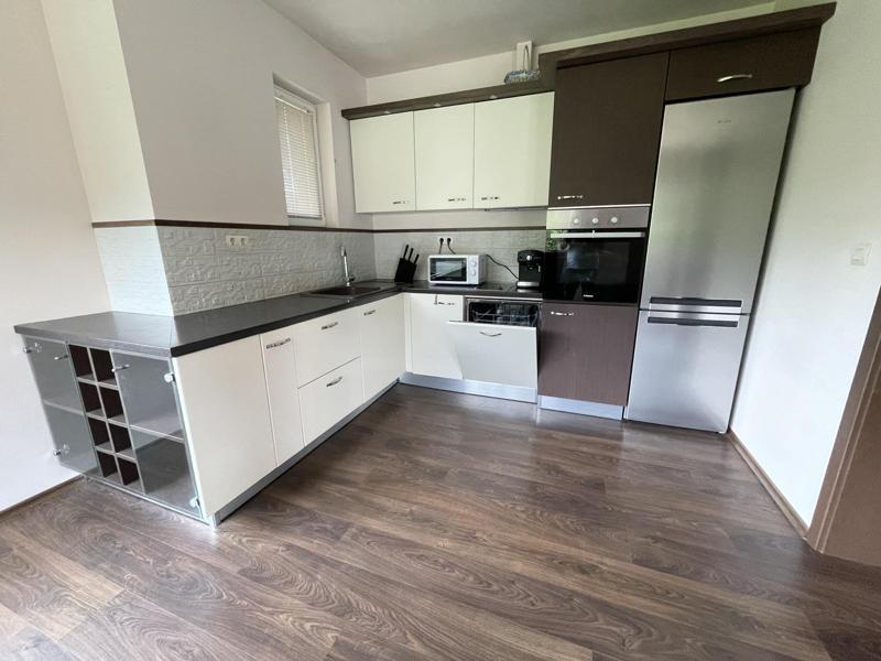 Къща, под наем, кв. Виница