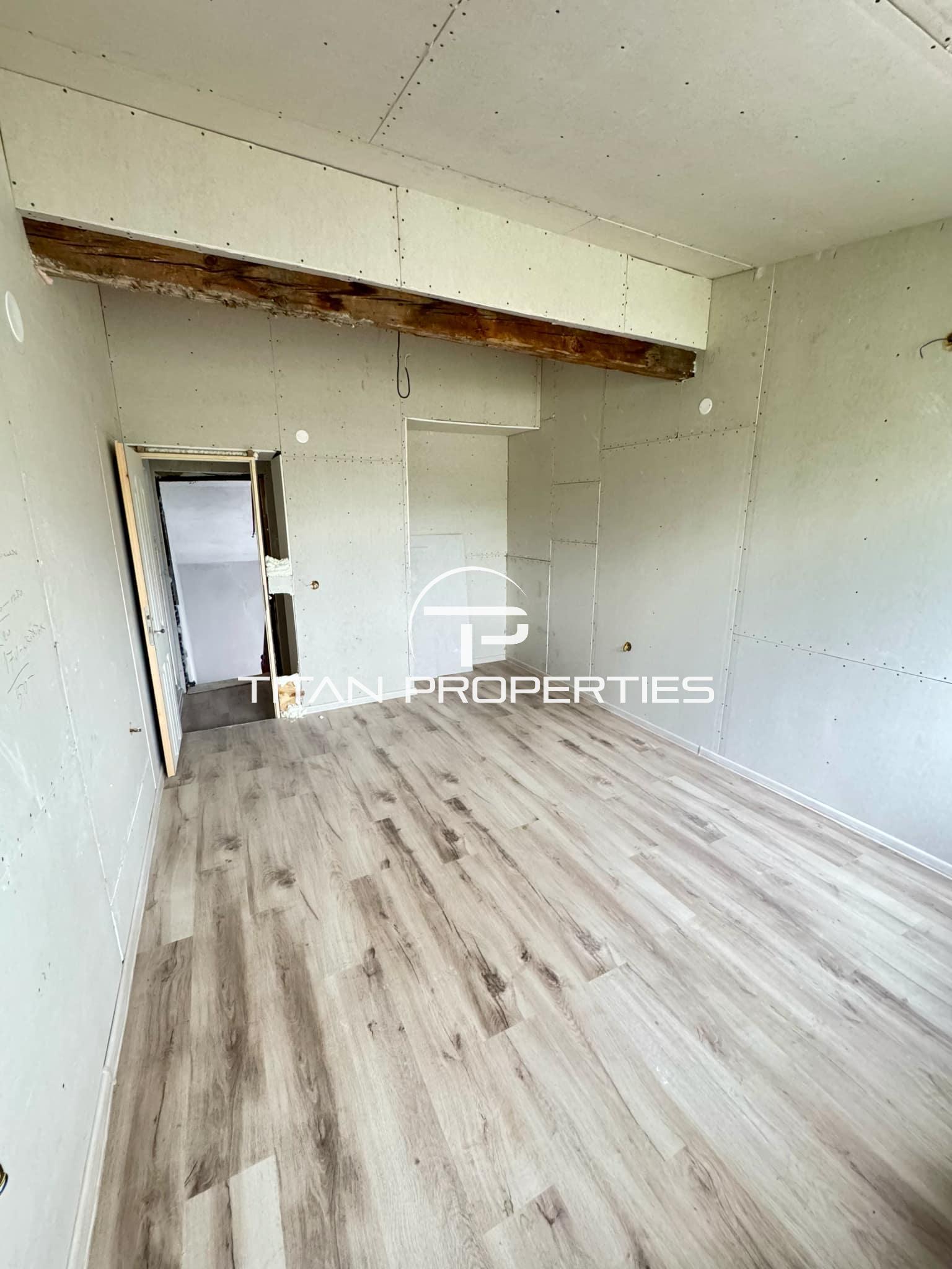 За продажба в Пловдив етаж от къща Център П ID 2085908