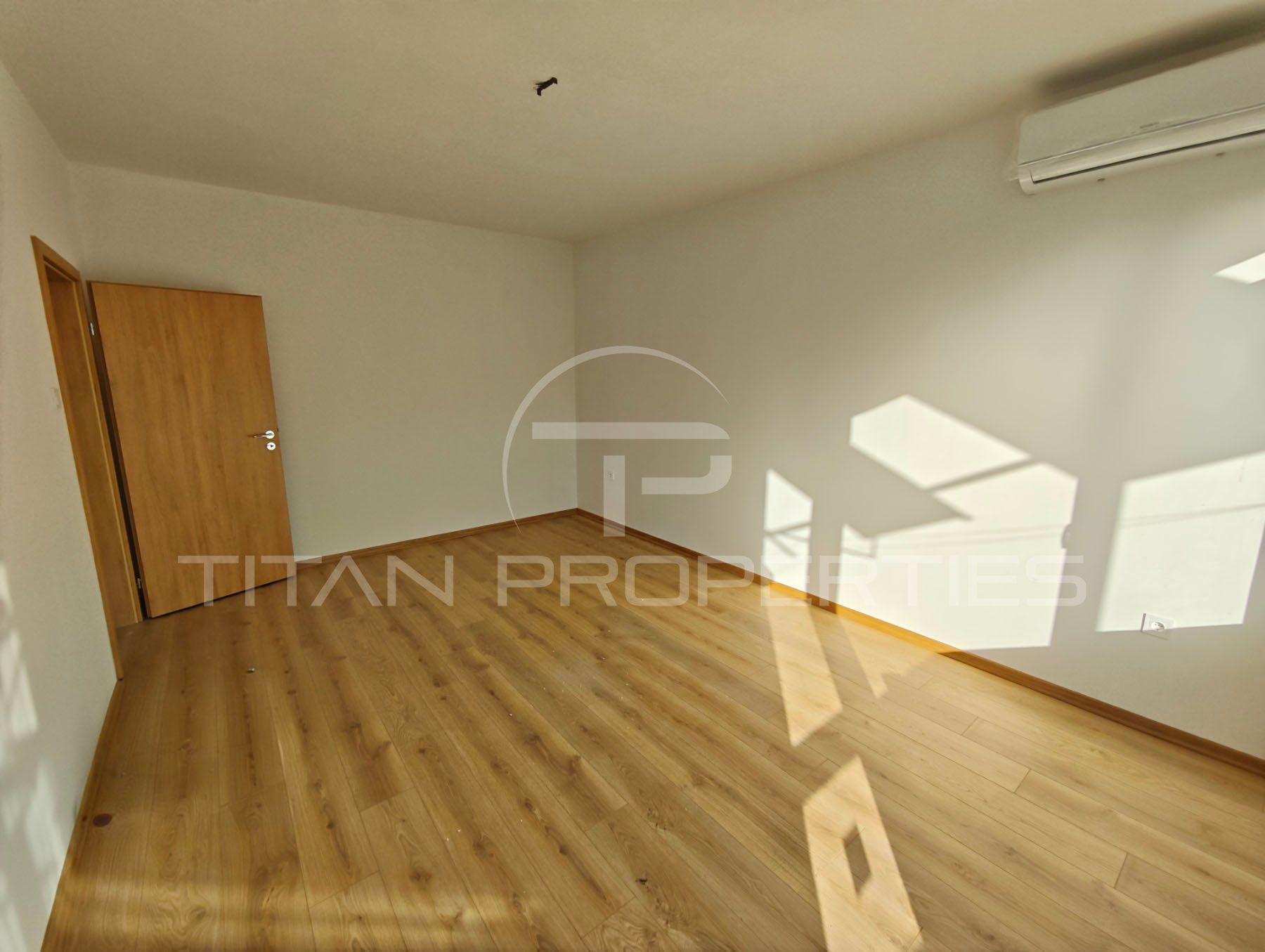 Тристаен , за продажба , .ж.к. Бъкстон