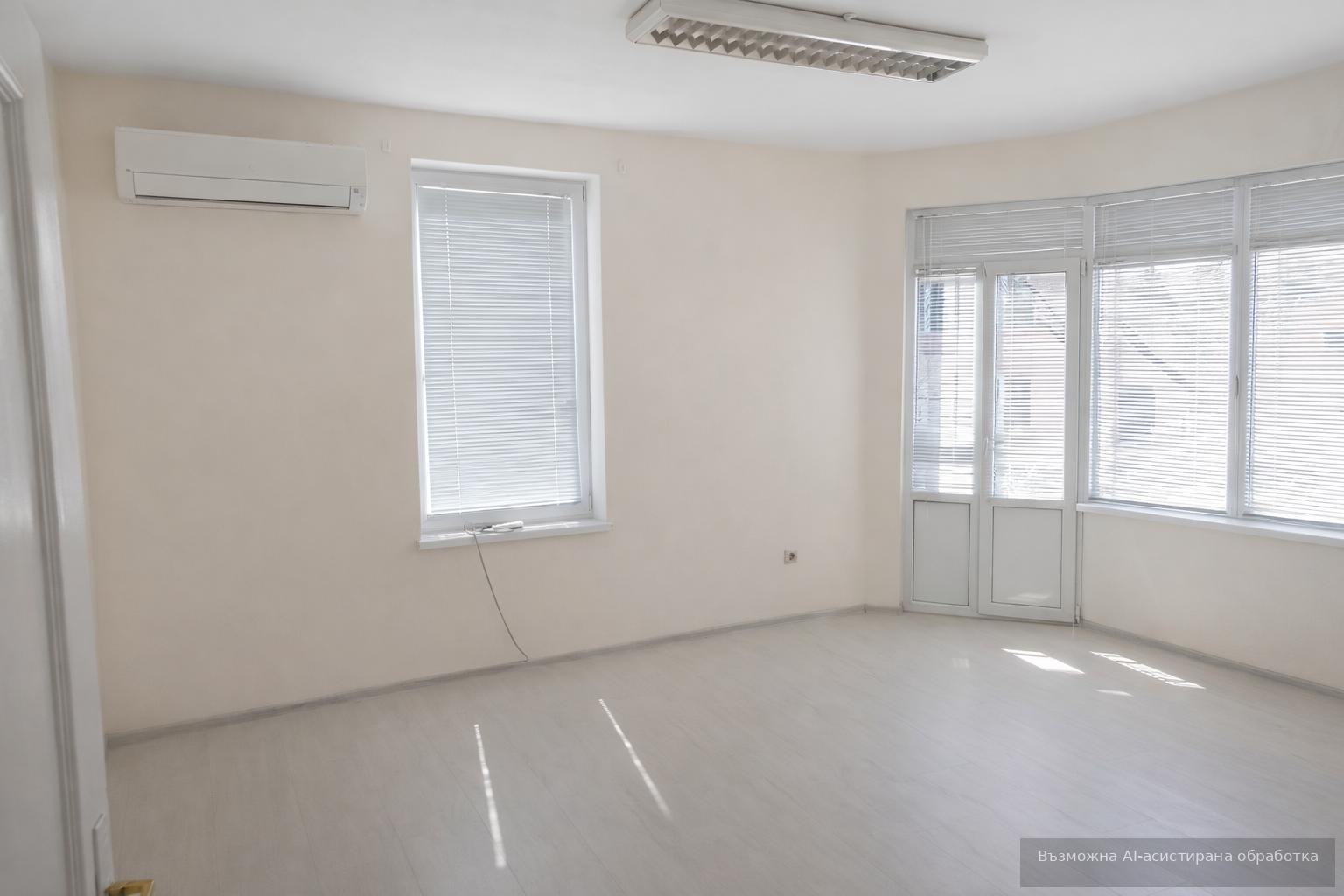 Под наем в София четиристаен  Център ID 2222106