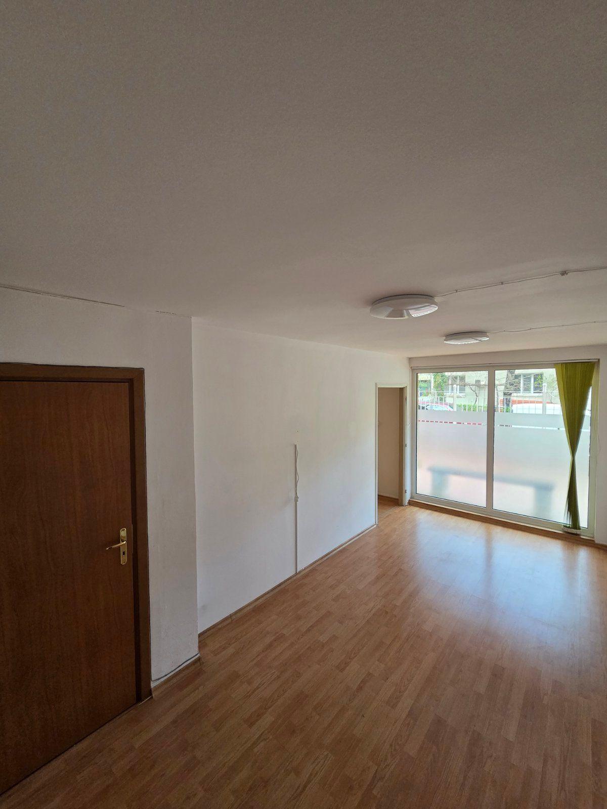 Магазин, под наем, жк. Изток