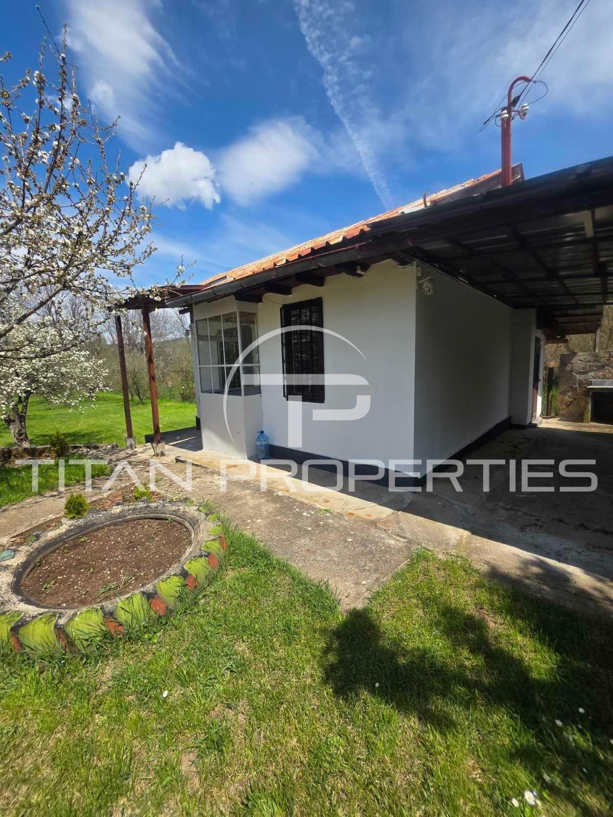 За продажба в София къща Извън София ID 2109574