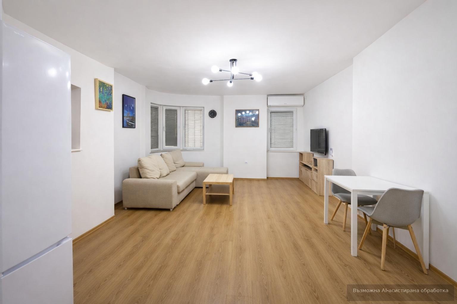 Двустаен апартамент под наем в Център