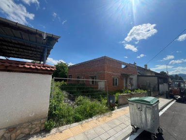 За продажба в София къща Извън София ID 2112284